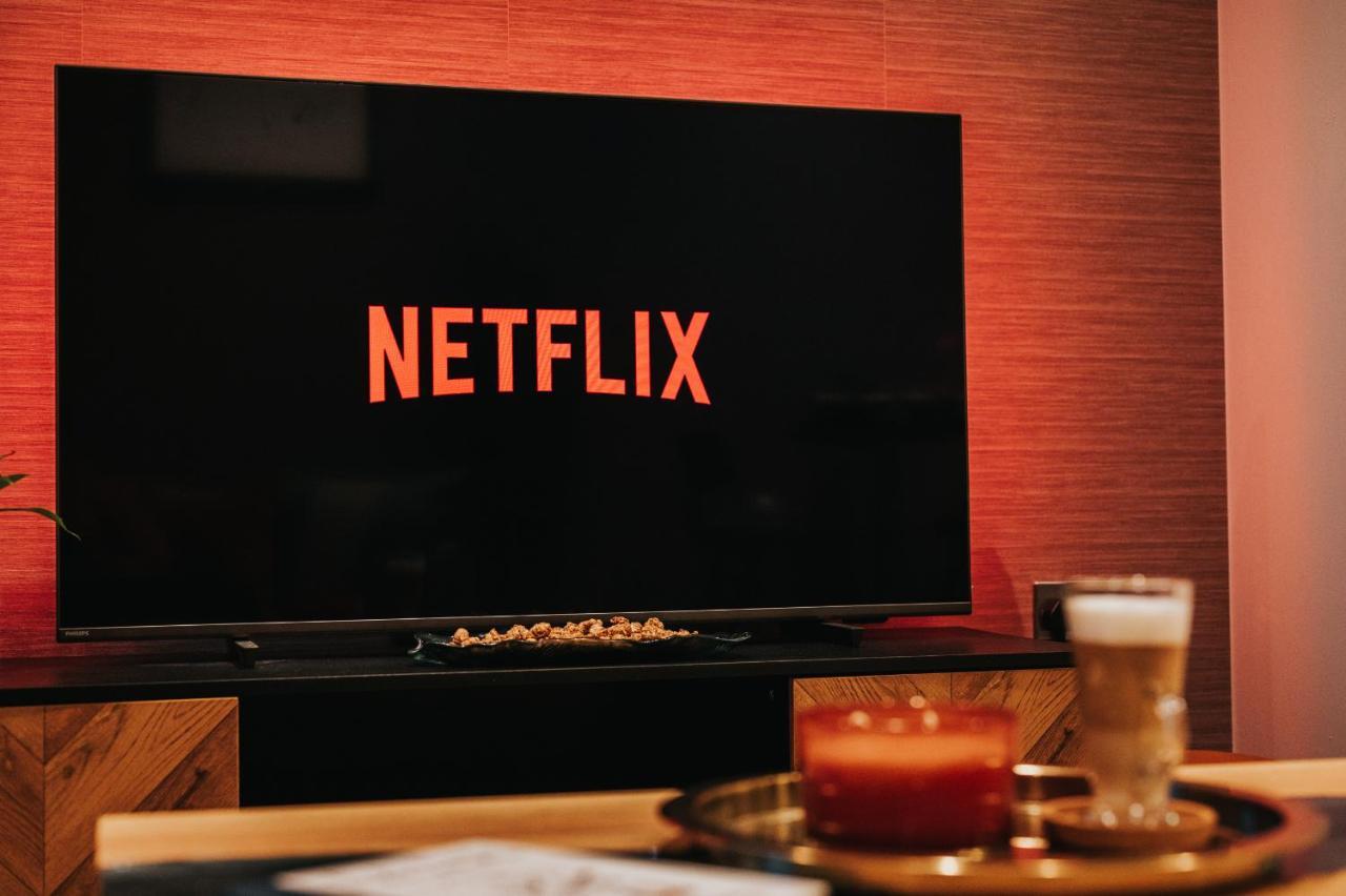 Circa17- Entire Apt, Free Parking, Gym, City Central & Free Netflix Bracknell Esterno foto