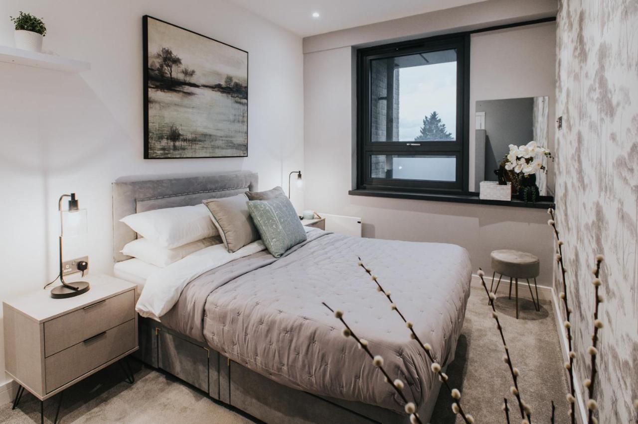 Circa17- Entire Apt, Free Parking, Gym, City Central & Free Netflix Bracknell Esterno foto